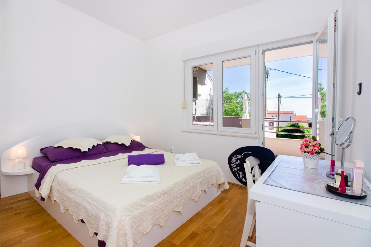 Apartment Villa Rina- Heated Salt Water Pool Kaštela Extérieur photo